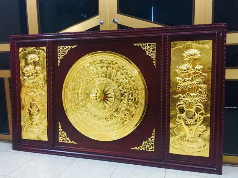 Chọn kích thước tranh rất quan trọng vì nó ảnh hưởng trực tiếp đến vẻ đẹp bức tranh, tính thẩm mỹ của phòng khách